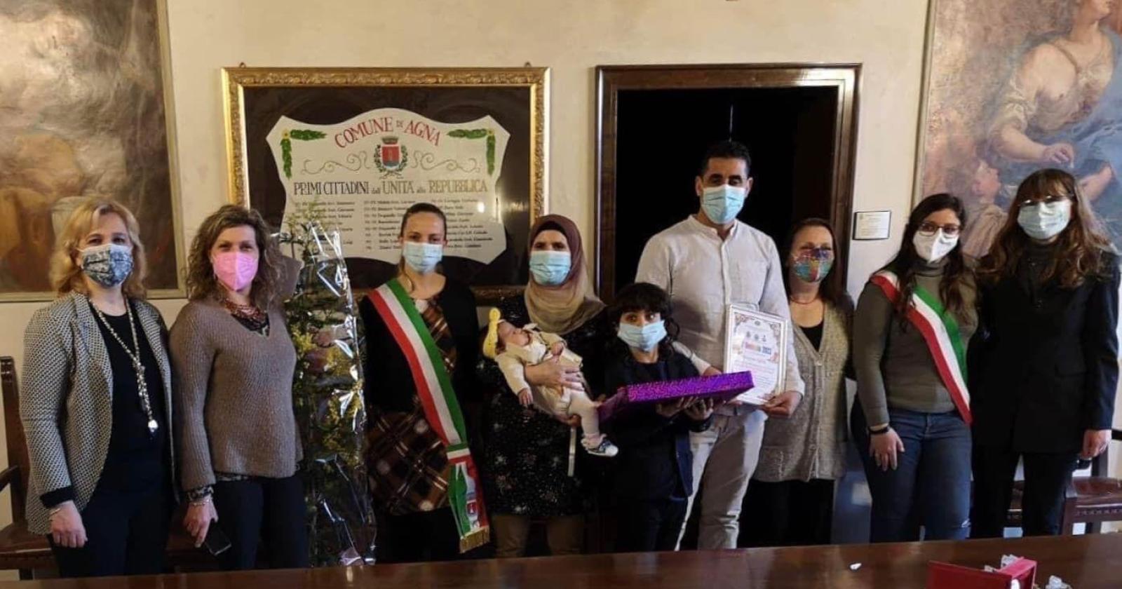 Meryem, prima bimba del 2022, "ambasciatrice di pace"