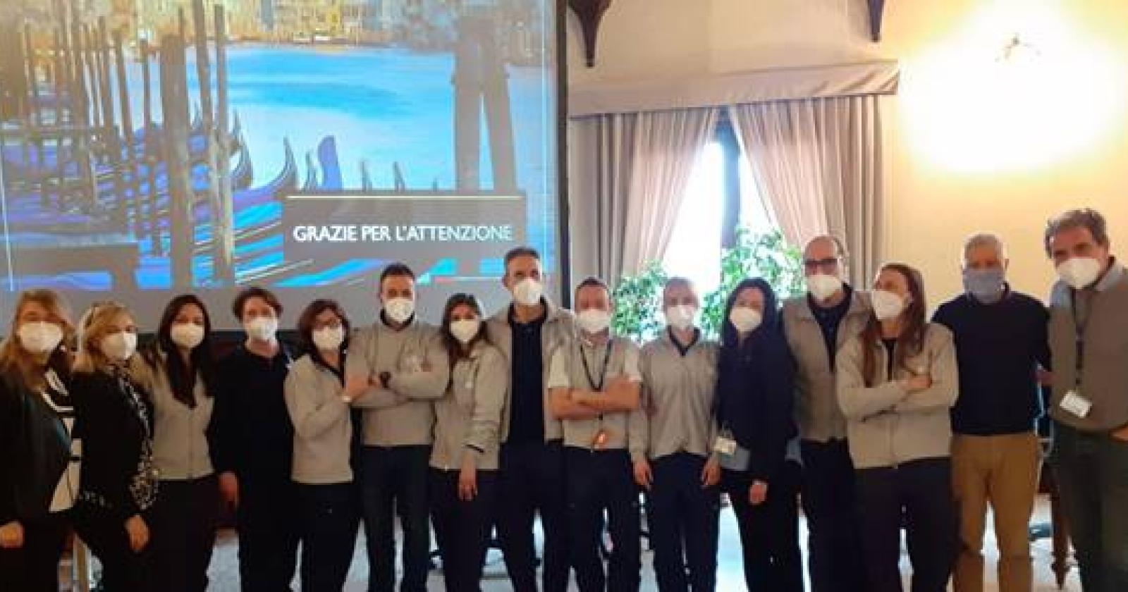 Nelle case degli anziani arrivano gli "infermieri di famiglia"