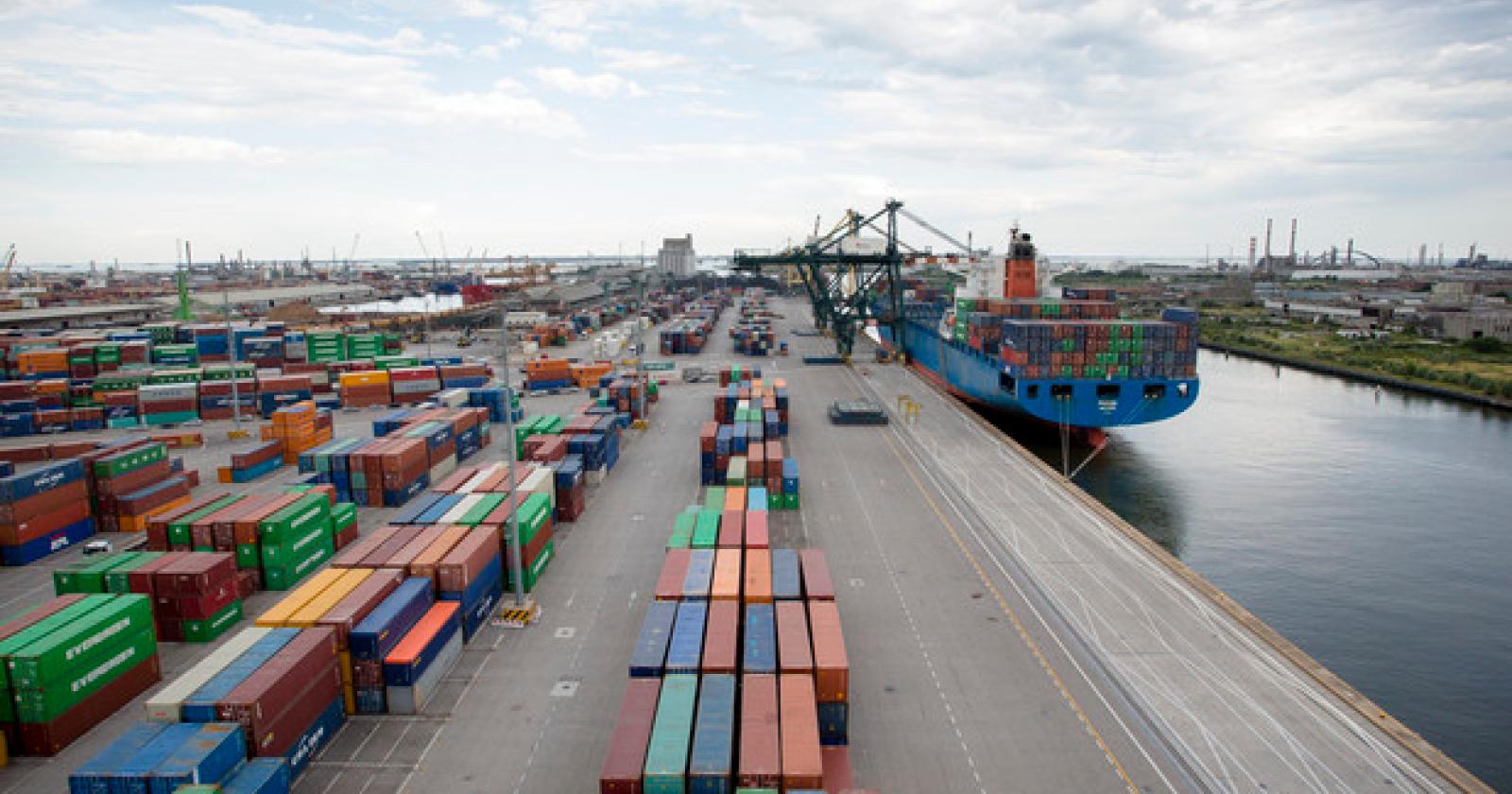 Porti: “Serve un piano per lavoro e sviluppo”