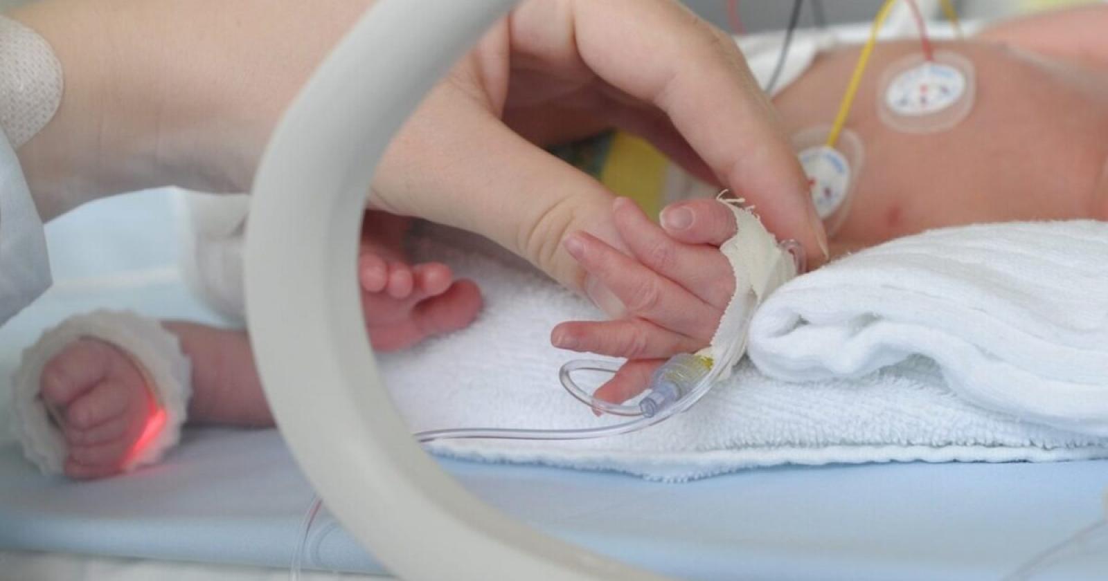 Baby shake e cocaina, il dramma della bimba