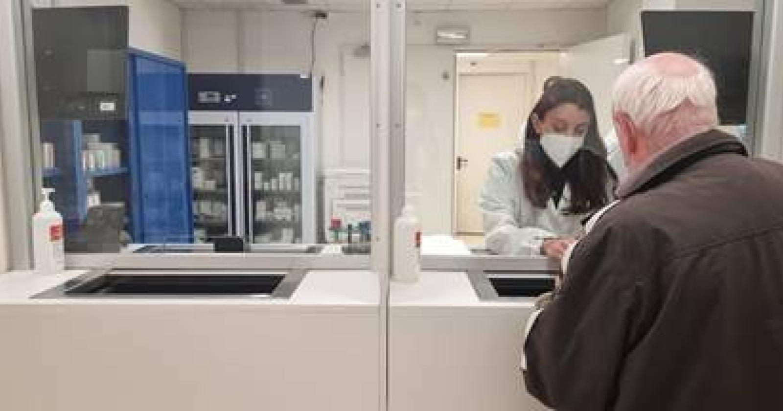 Sportello farmacia completamente rinnovato