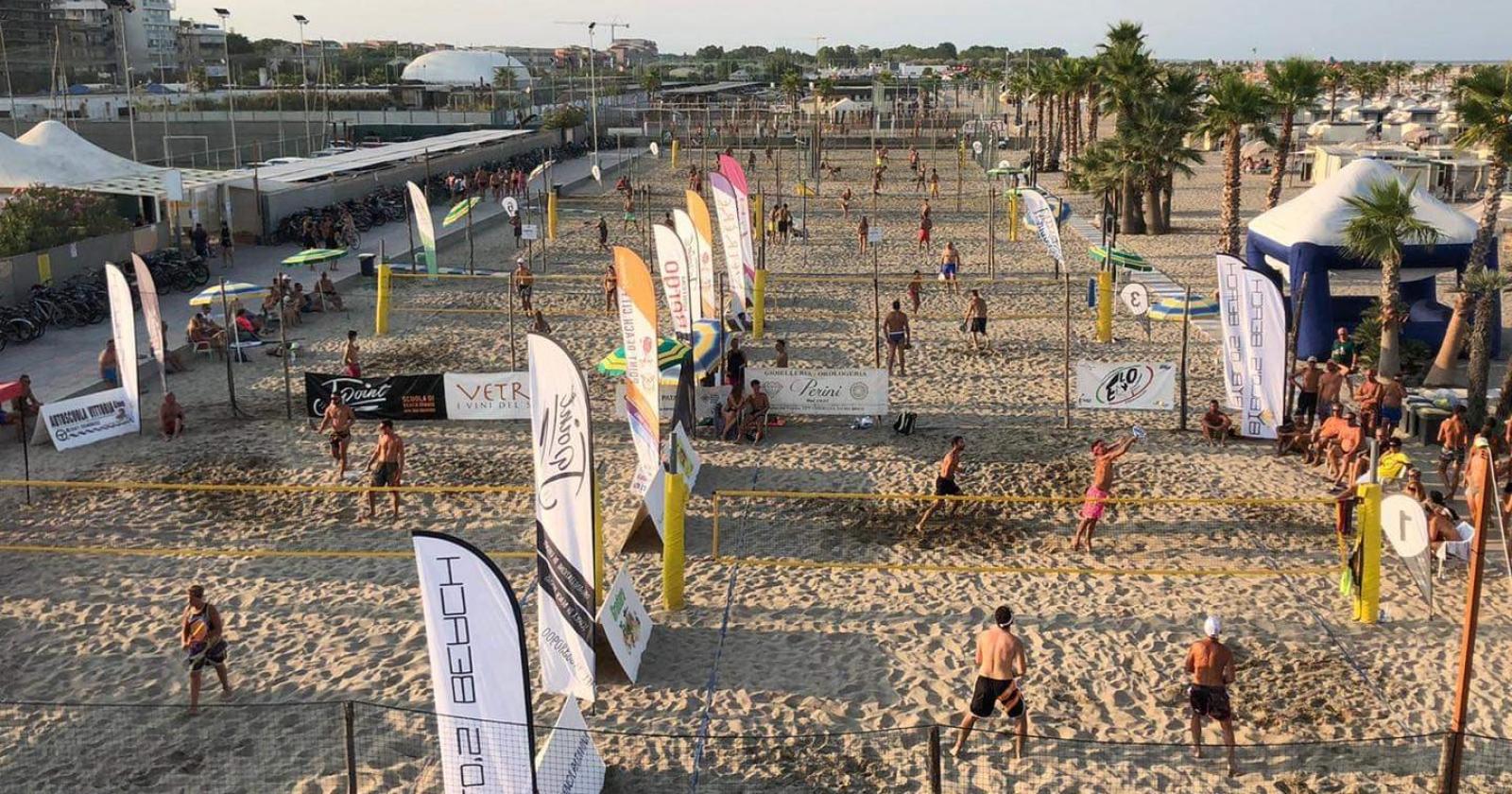 Giugno di beach tennis all'Astoria