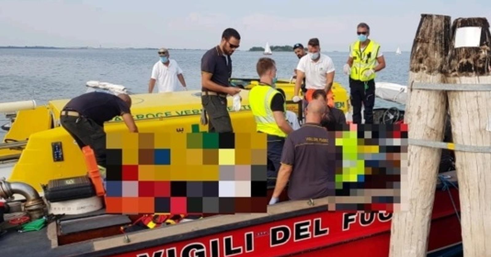 Si schianta col barchino su una briccola: è grave