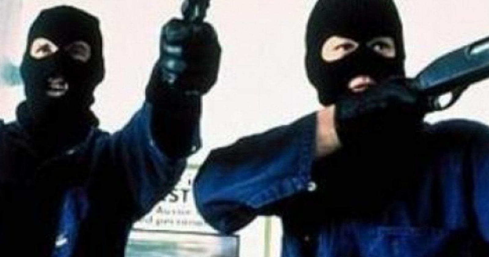 Orrore al supermercato, rapina con pistola e fucile
