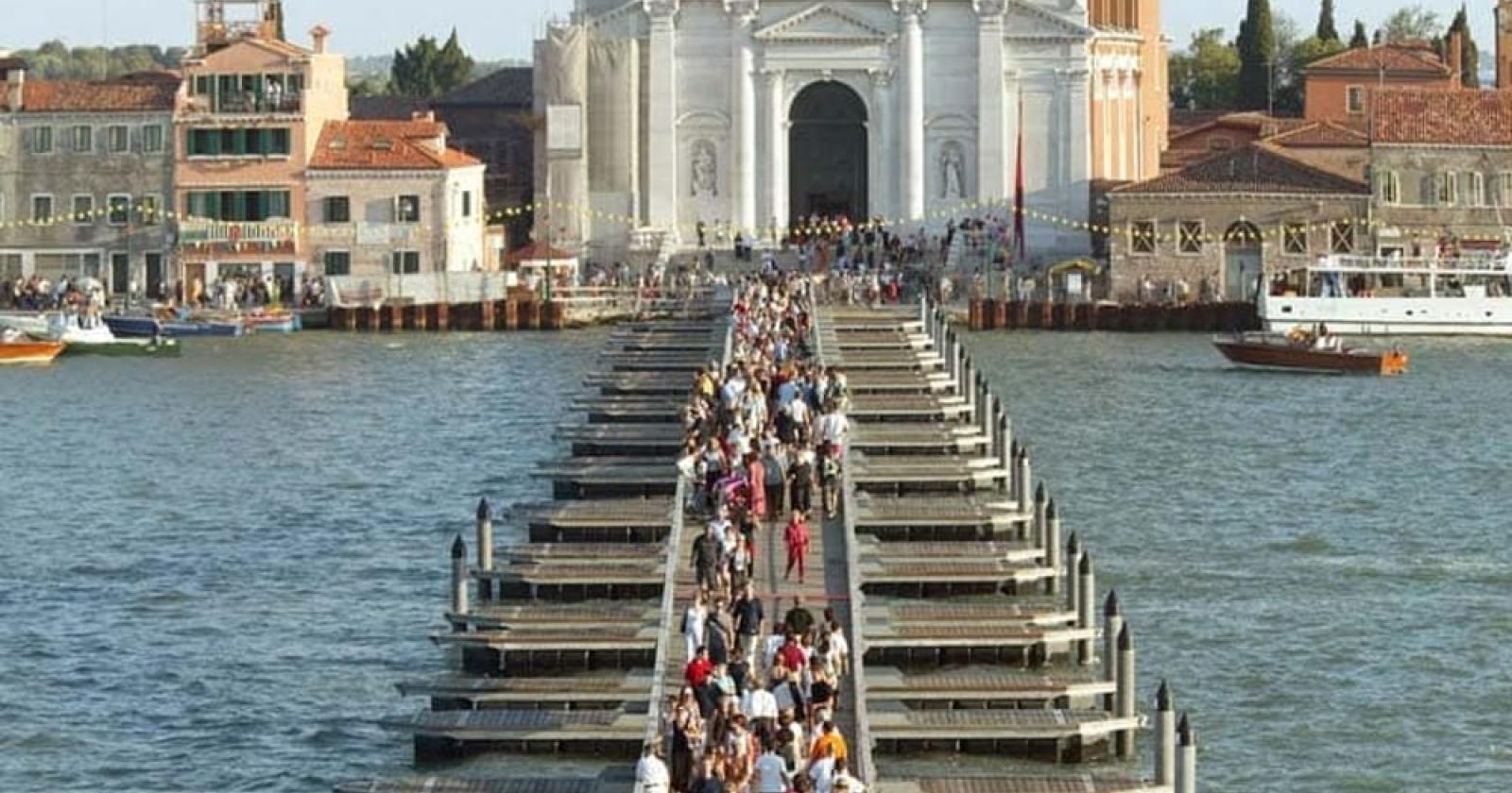 La festa del Redentore inizia sul ponte votivo
