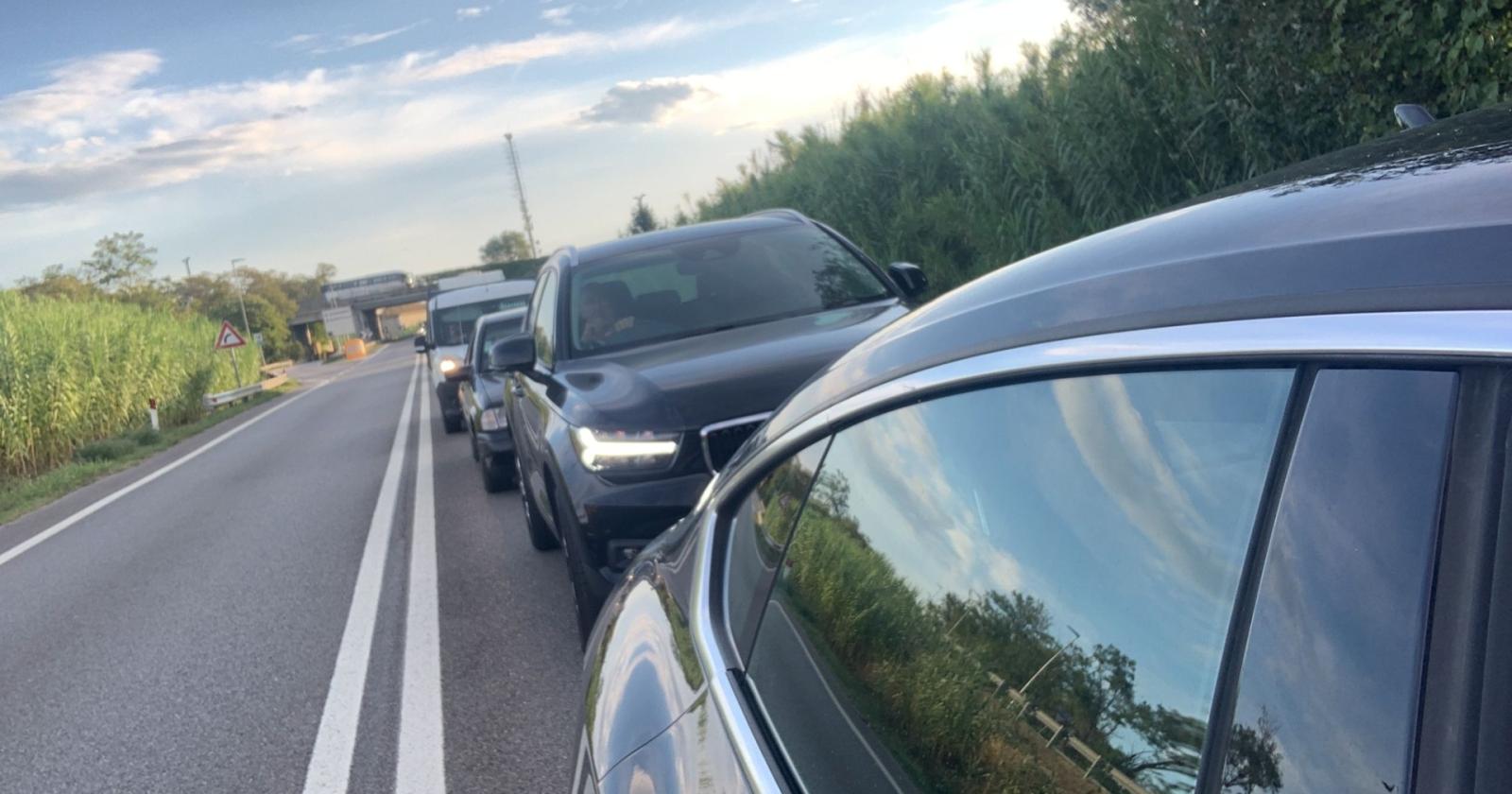 Schianto sul ponte, Romea bloccata