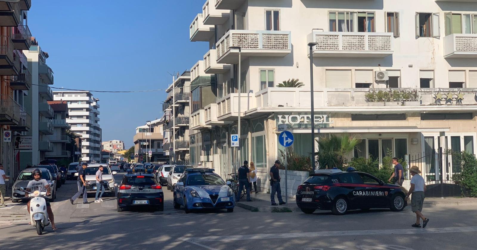 Il sindaco manda i controlli all'hotel Capo Est