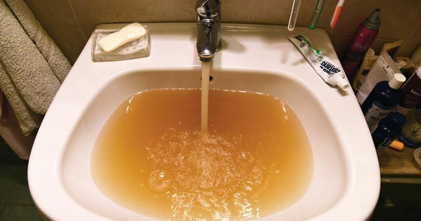 Acqua torbida dai rubinetti di Valli