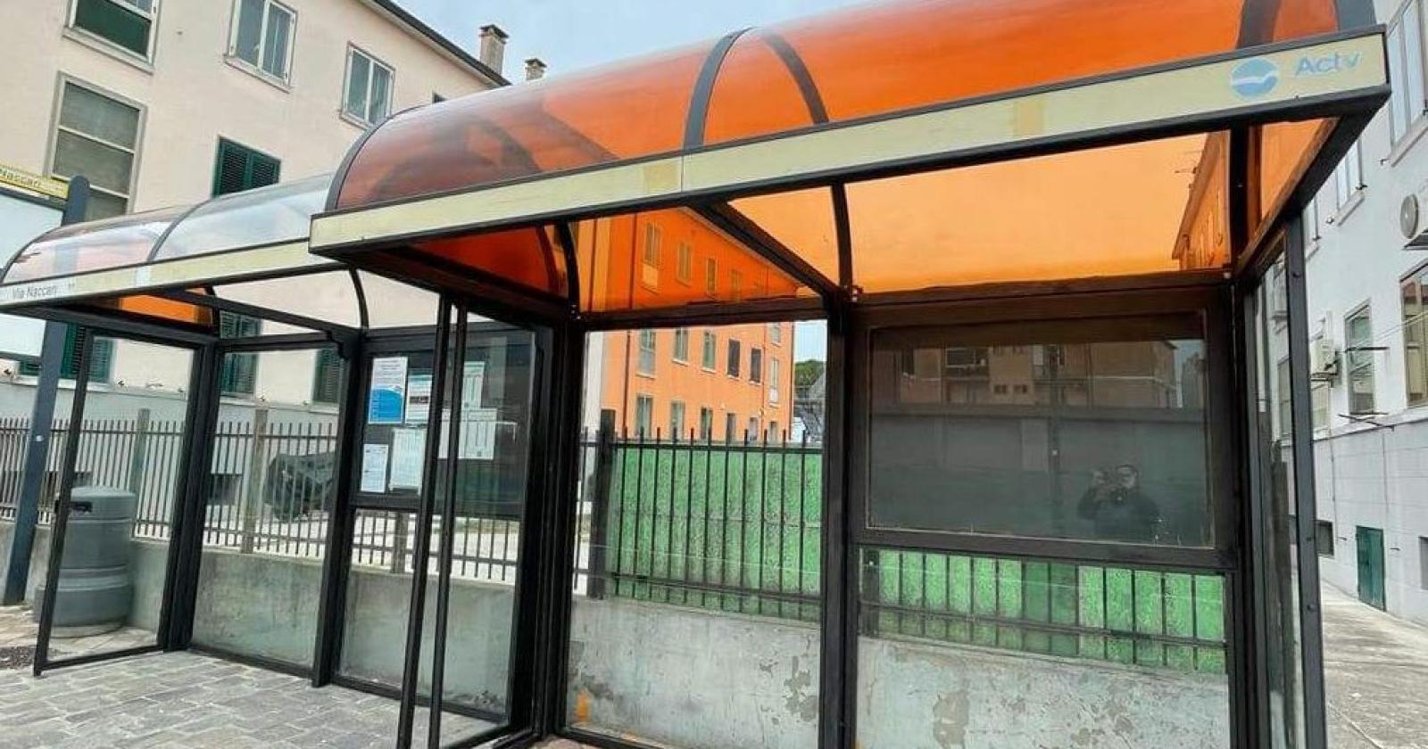 Pensilina di via Naccari, domani finiranno i lavori