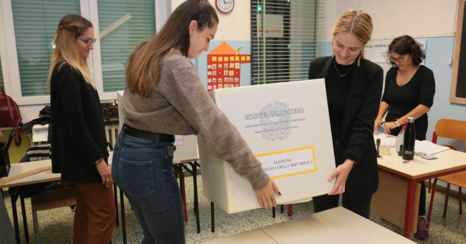 Urne chiuse, il primo exit poll incorona il centrodestra: Fdi al 