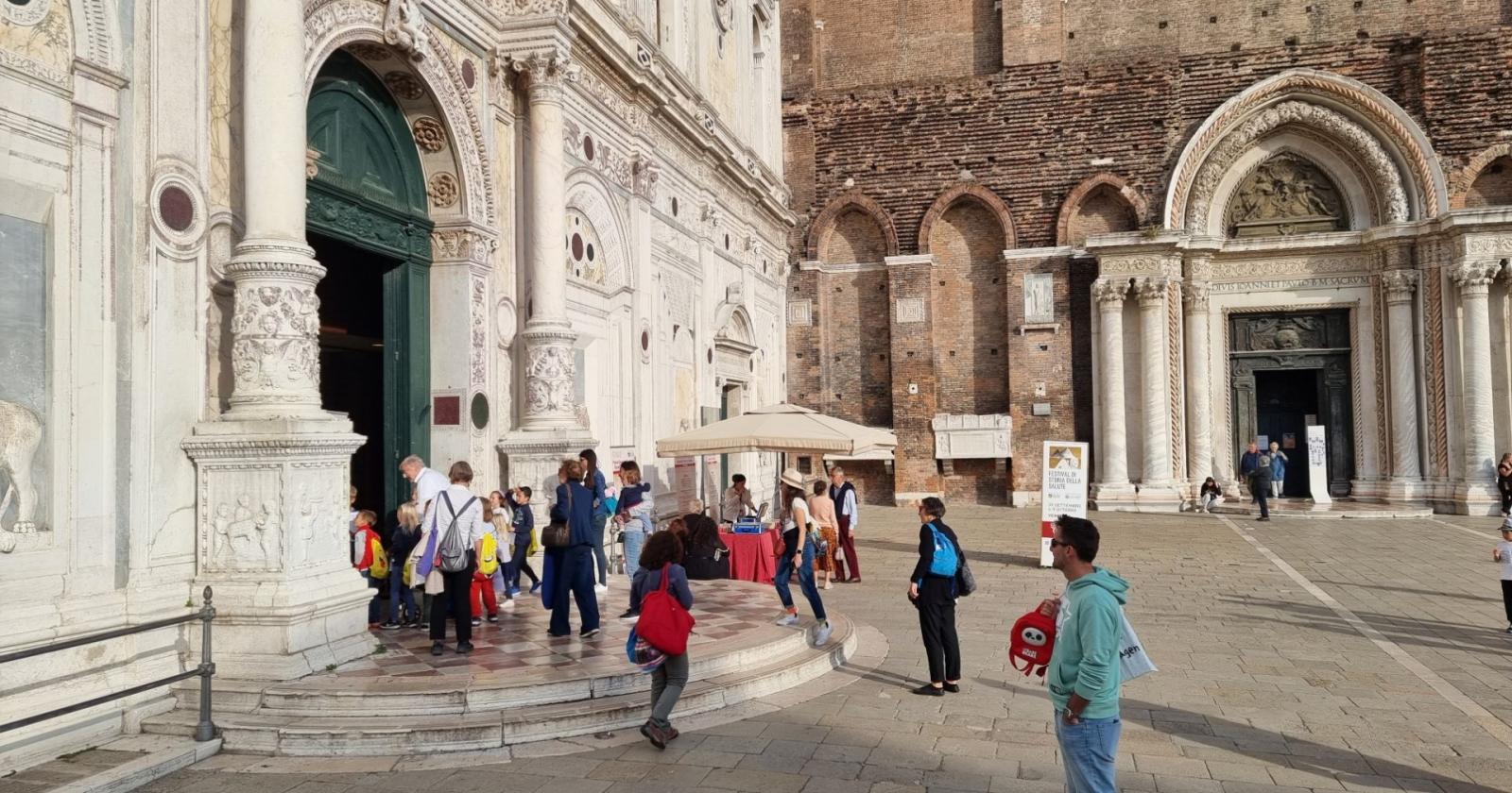 Oltre 300 visitatori all'ospedale "monumento"