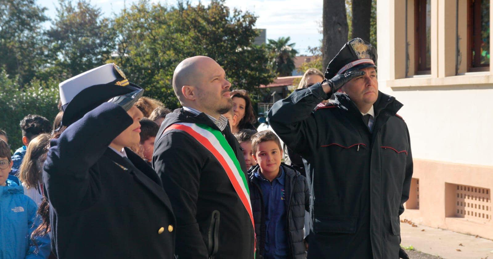 4 Novembre, con le autorità anche gli alunni