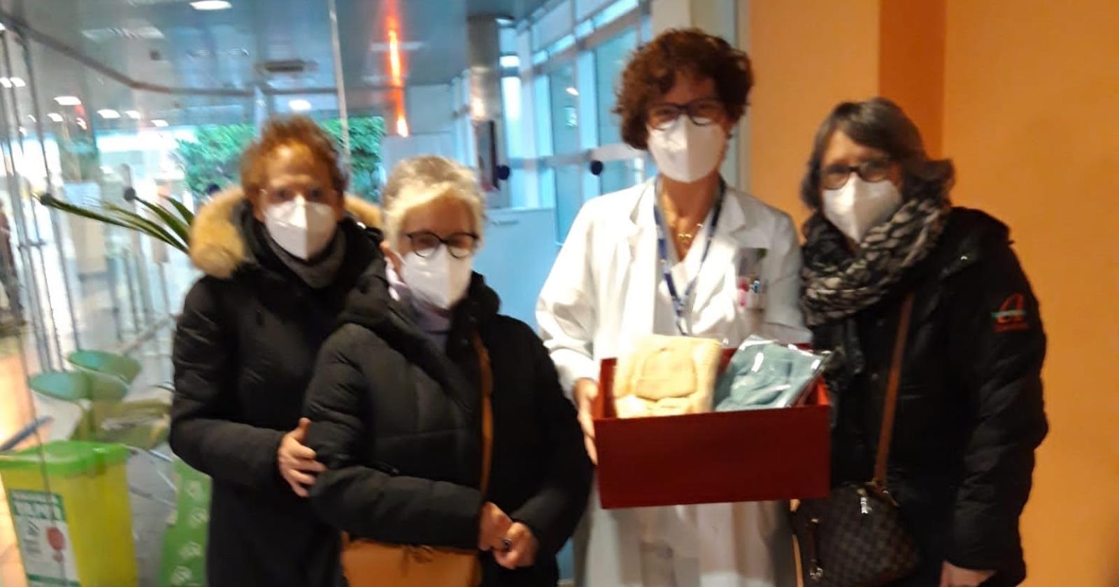 Le Amiche della maglia in soccorso dei neonati 
