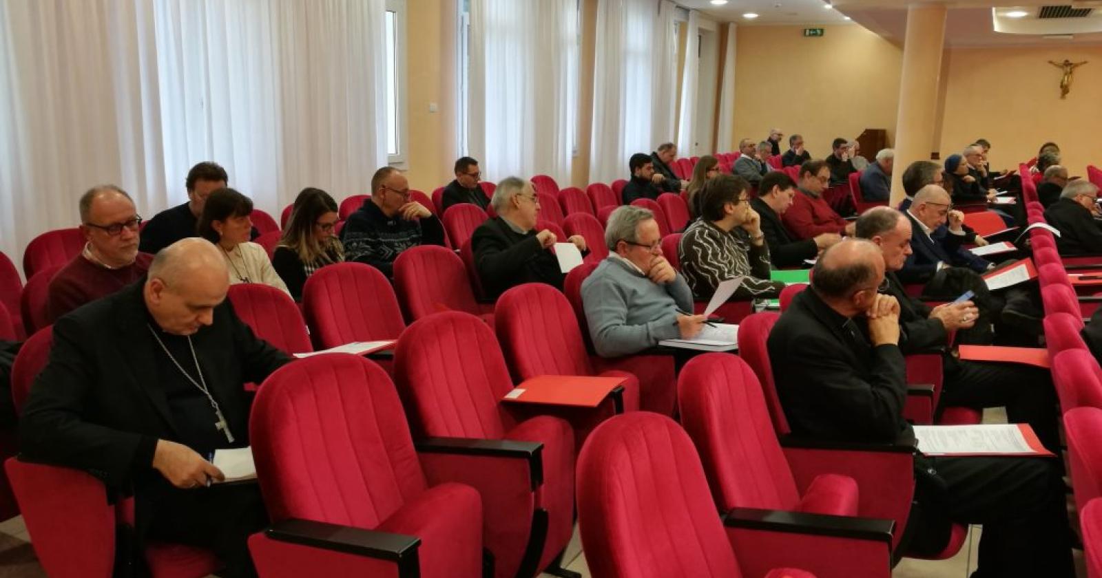 Vescovi del Triveneto, confronto su guerra e geopolitica