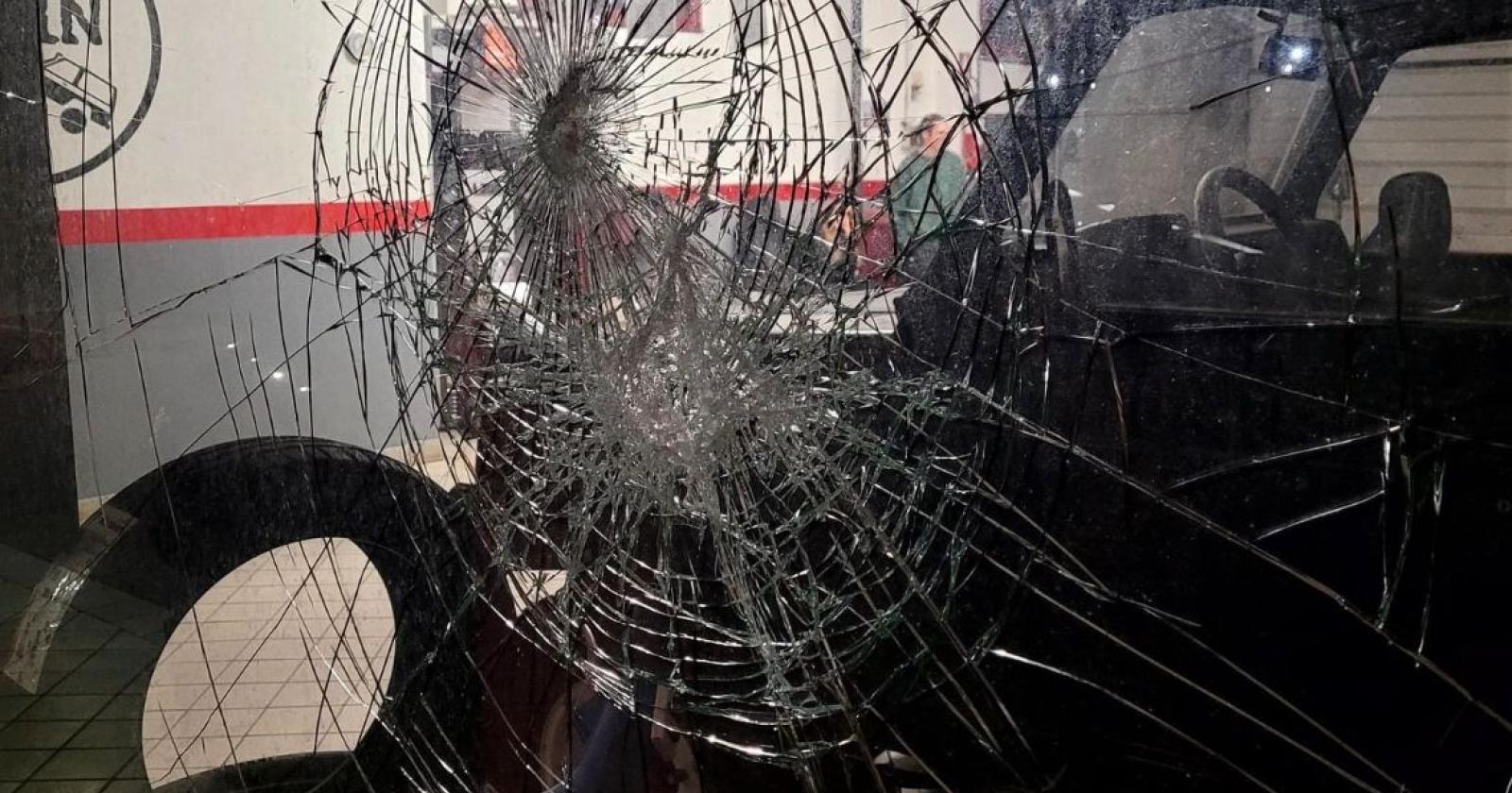 Assalto all'autofficina al grido di "Allah akbar"