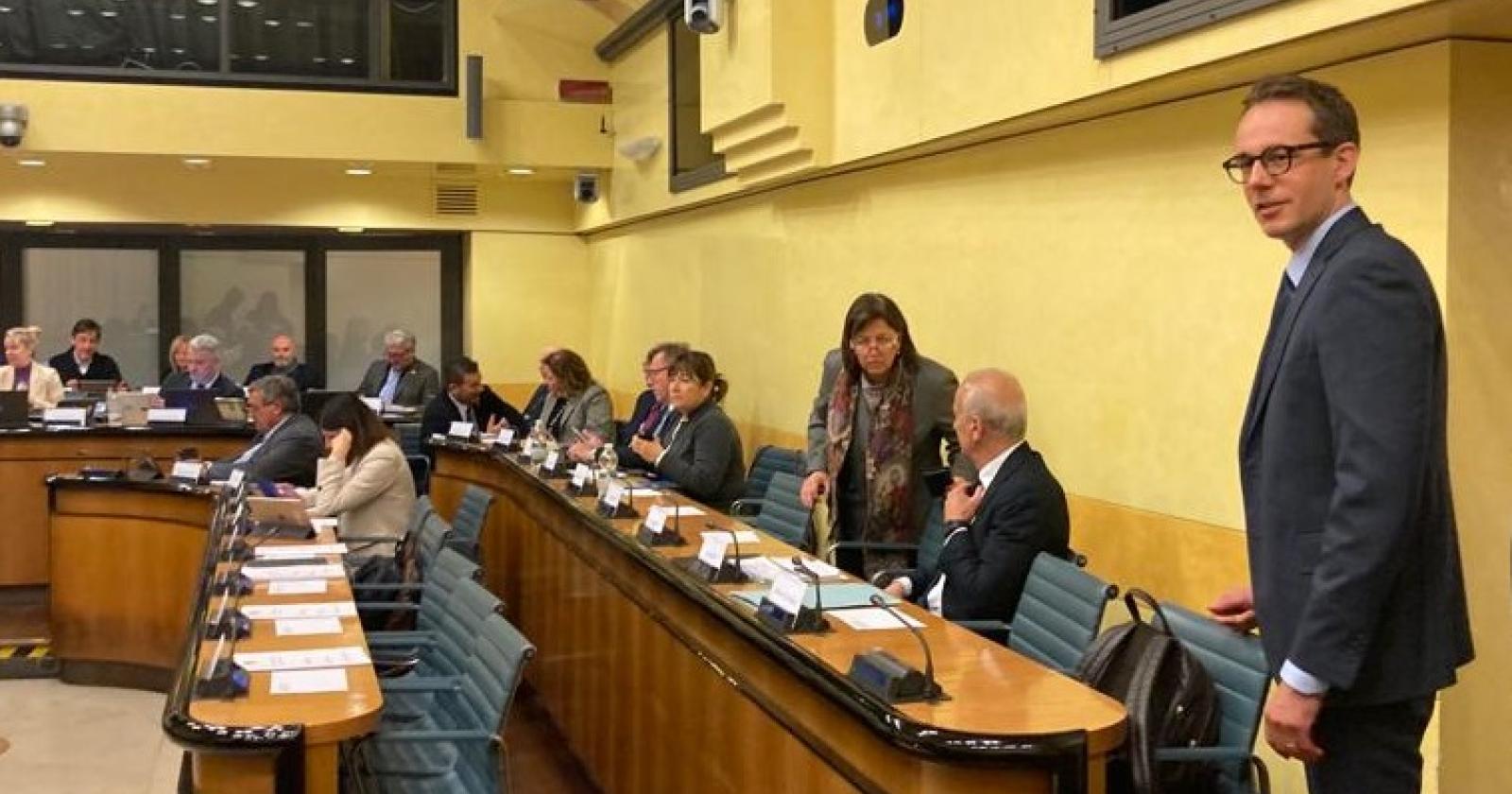 Approvata la mozione contro il cibo sintetico e per proteggere i prodotti locali