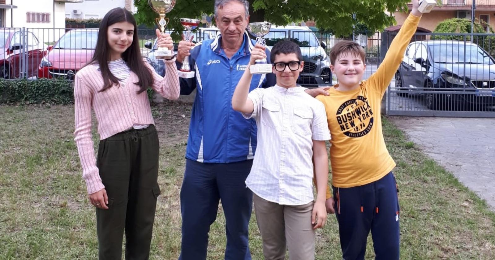 Tanti piccoli campioni di scacchi