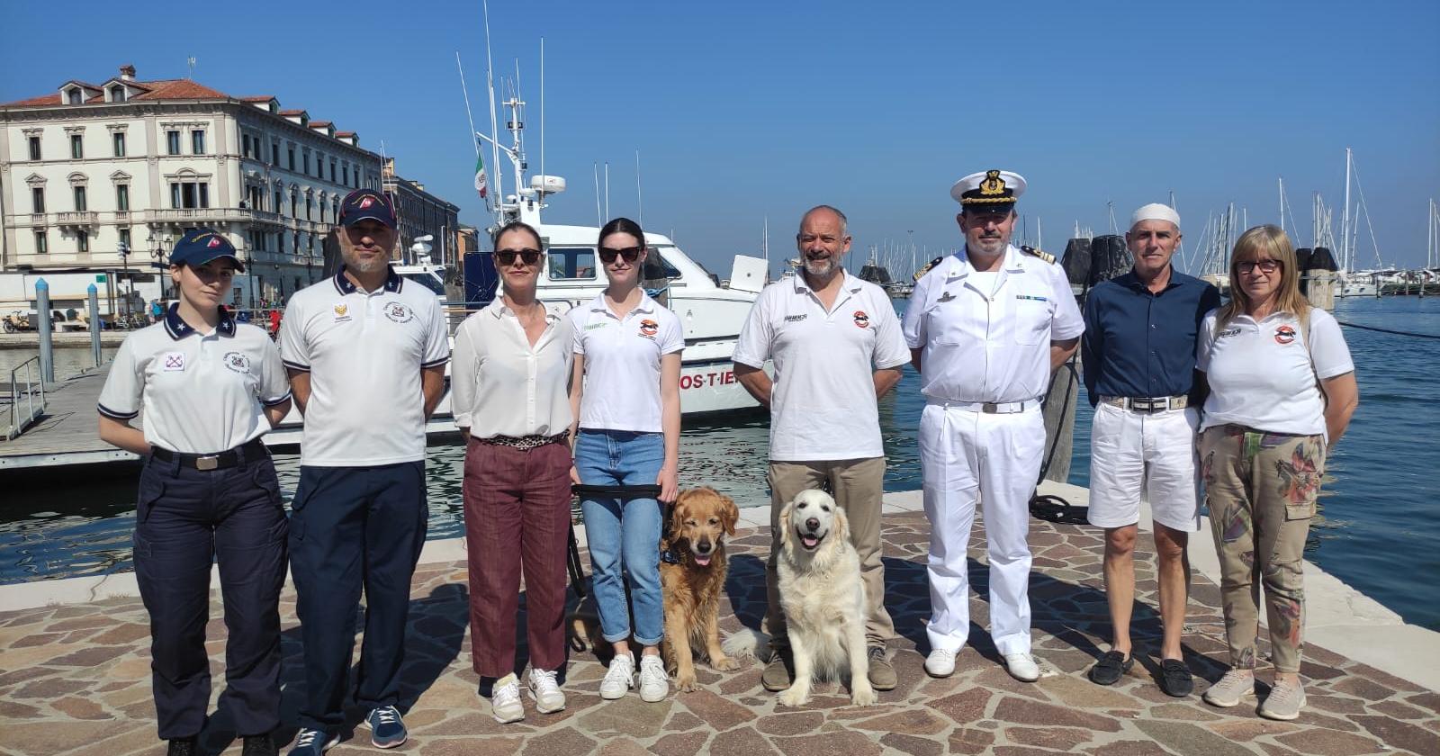 Sul litorale protagonisti anche i cani da salvataggio