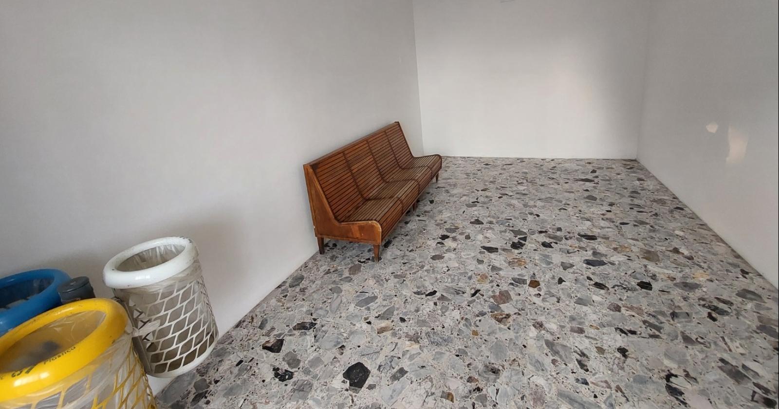 Stazione dei treni, riaperta la sala d'attesa