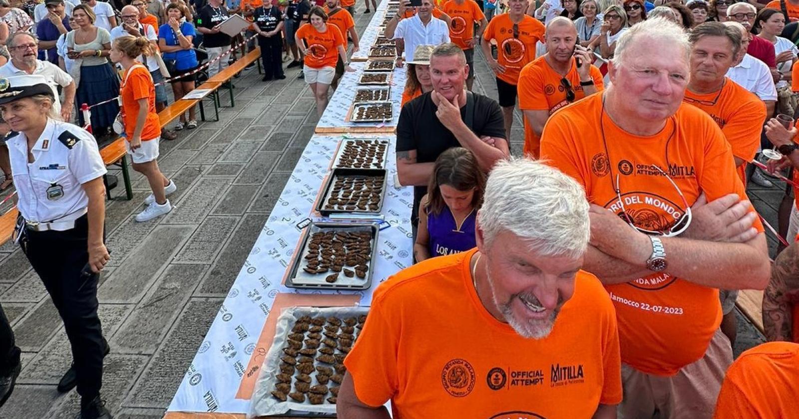 Mitilla da record: nel Guinness delle cozze cucinate insieme