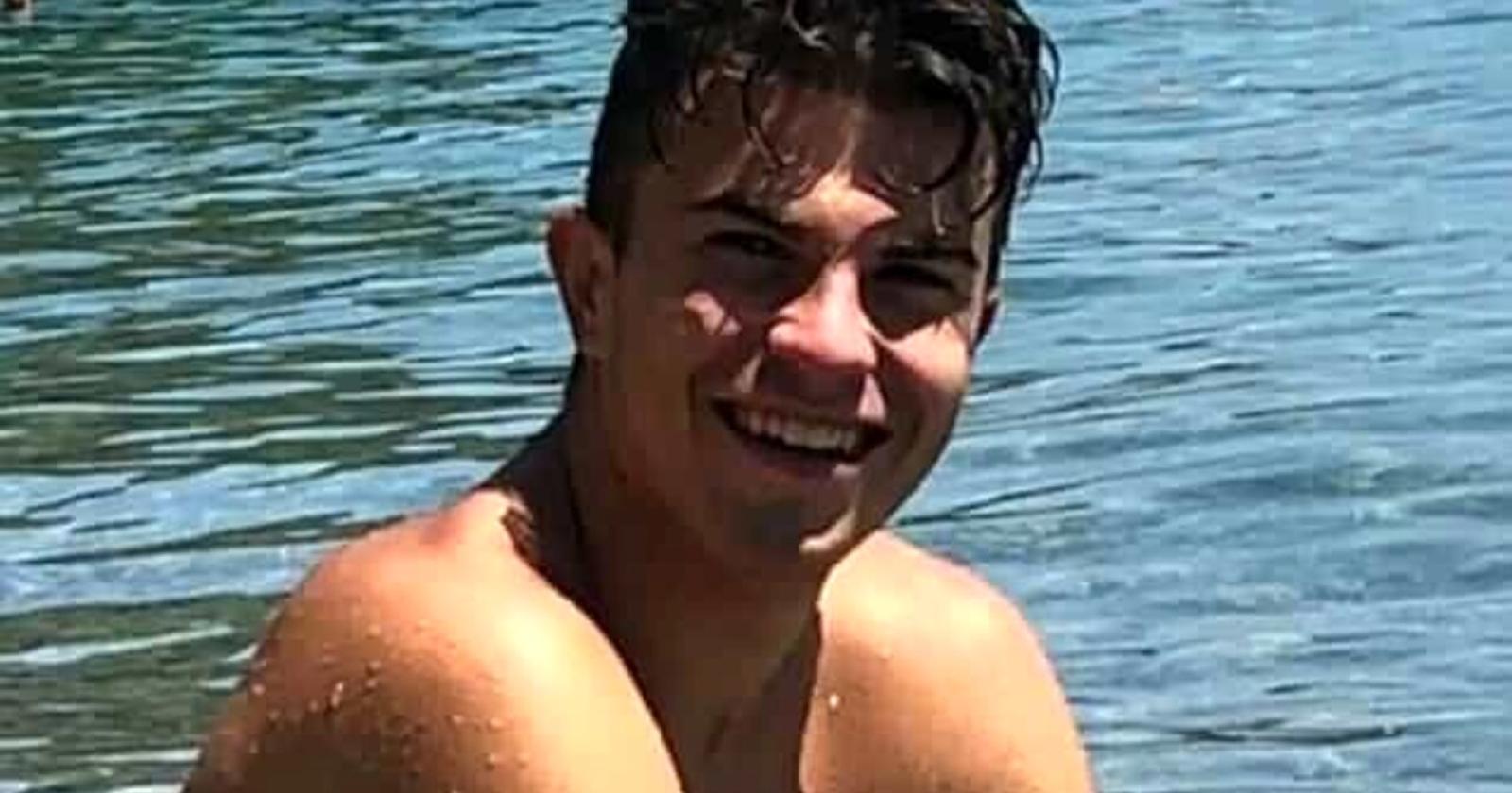 Addio Simone, ucciso da uno schianto in moto