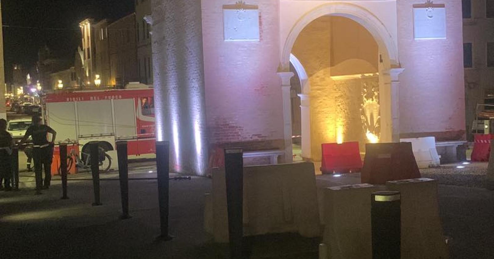 Fuga di gas nella notte nella zona del ponte di Porta Santa Maria