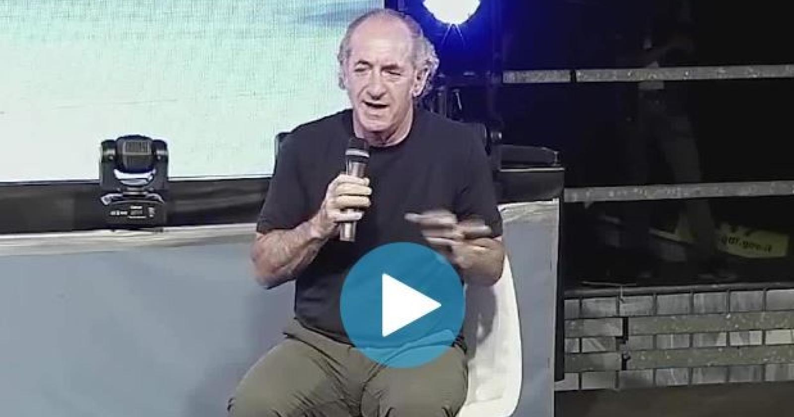 Urlano a Zaia: "Vai a lavorare": la sua risposta è clamorosa