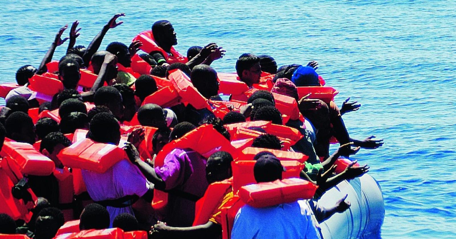 Nave "Rimona", nessun profugo arriva in città