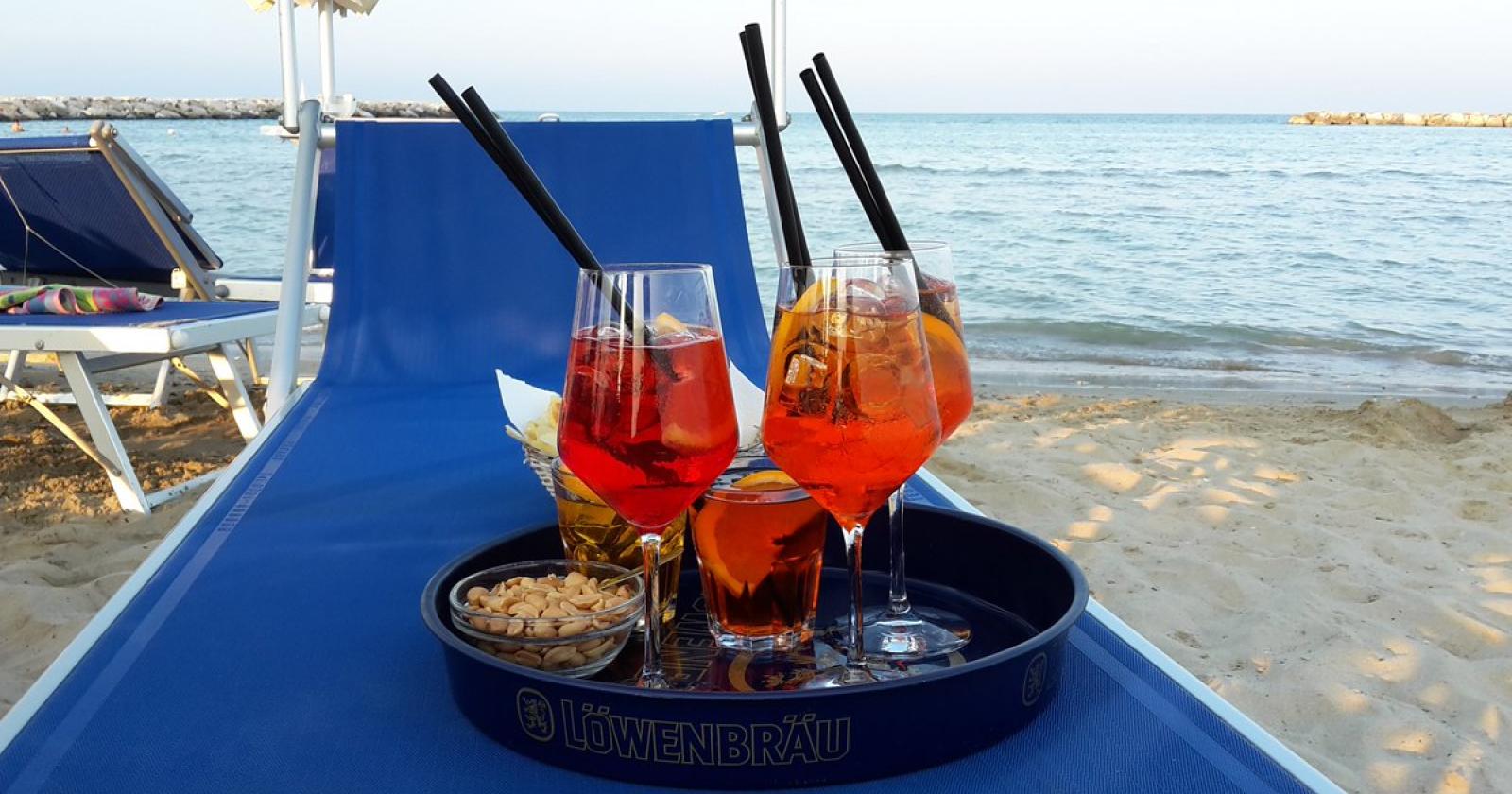 “La gente al mare non ha soldi”