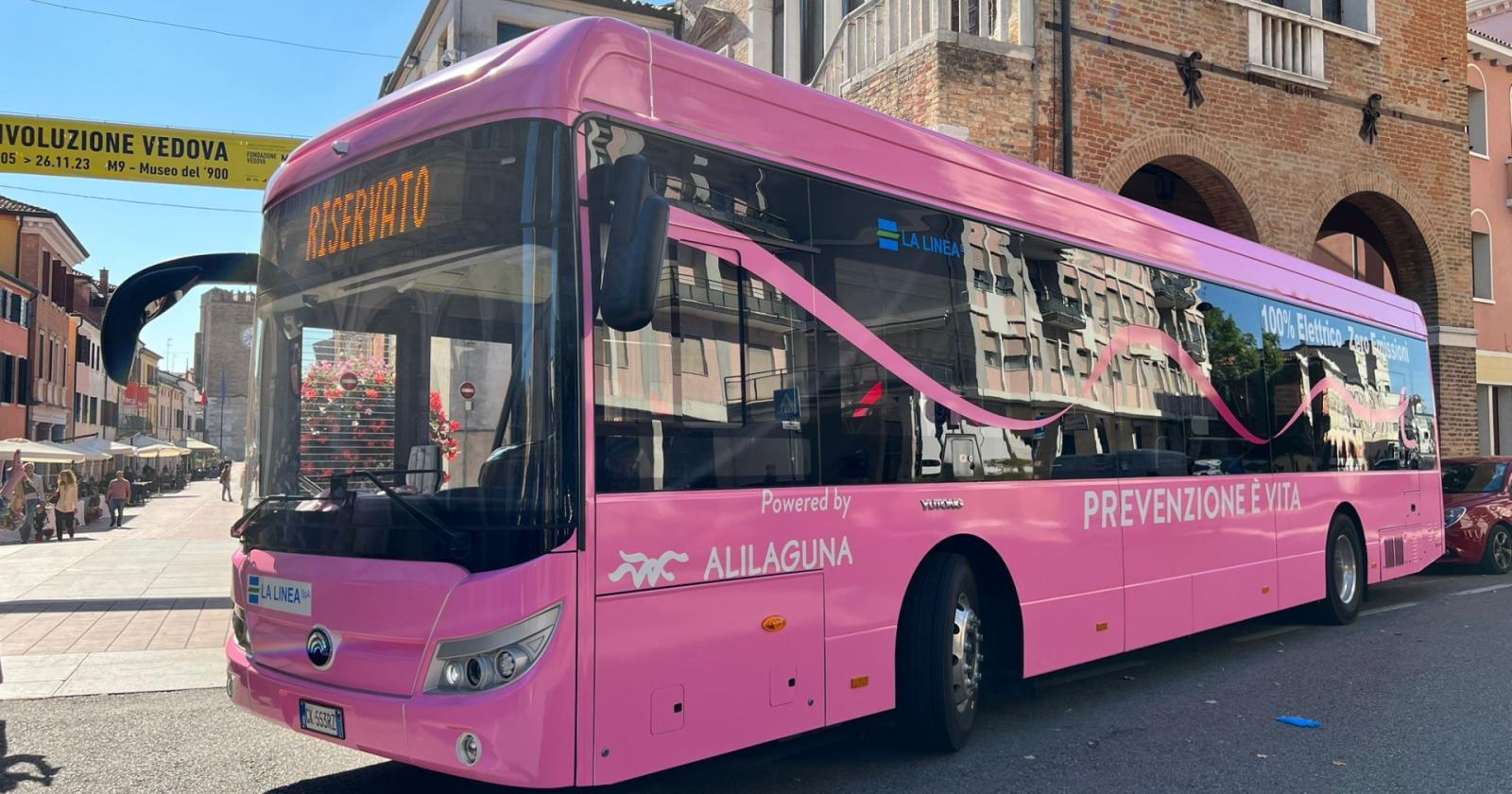 A Cavarzere il bus rosa per la prevenzione
