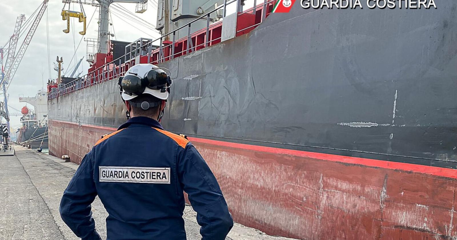 Violazione delle norme ambientali, sanzionata una nave