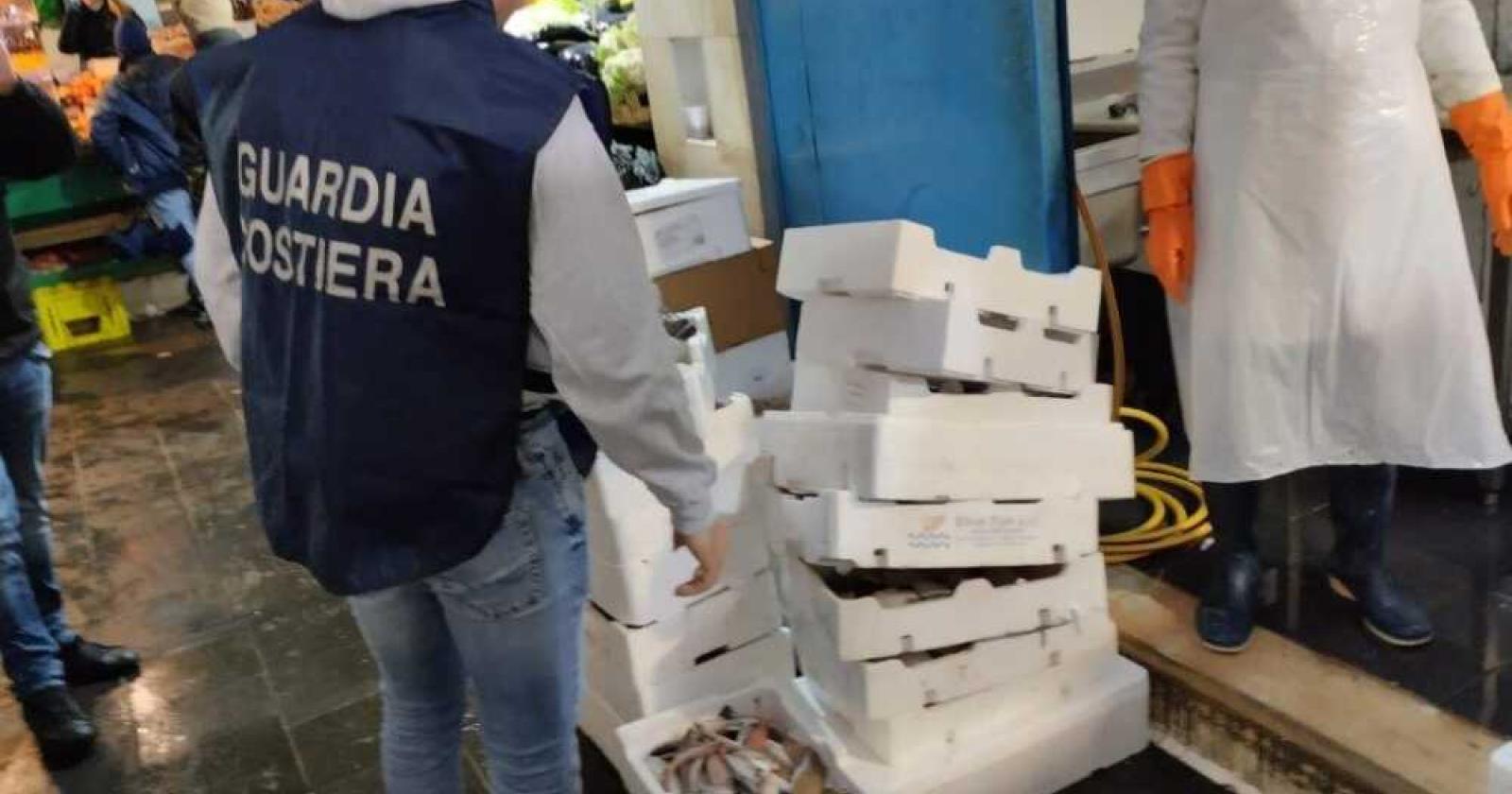 Multe e sequestri al Mercato Ittico