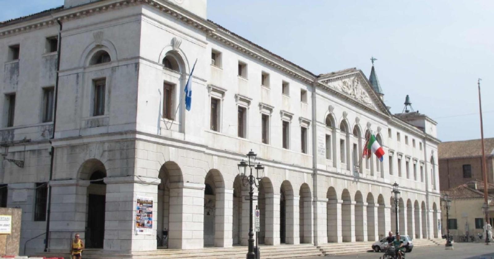 Crisi politica, sindaco in silenzio