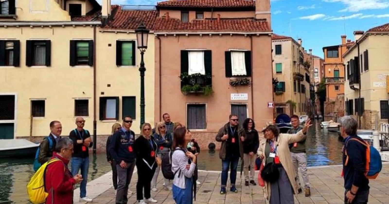 Turismo in centro storico, gruppi di massimo 25 persone