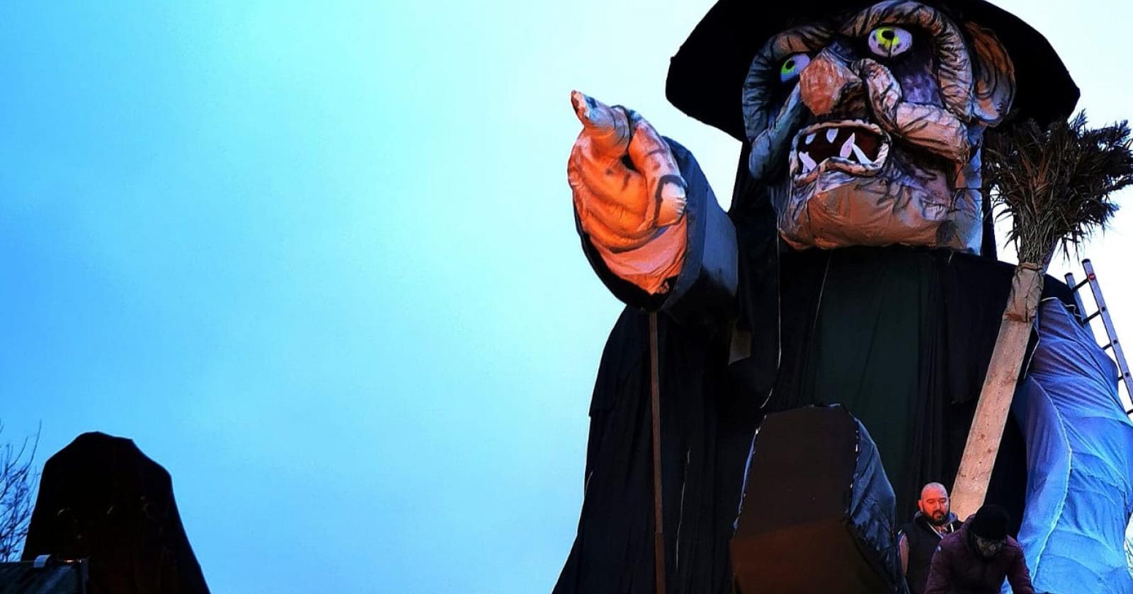 Il monito della “vecia” sulla violenza