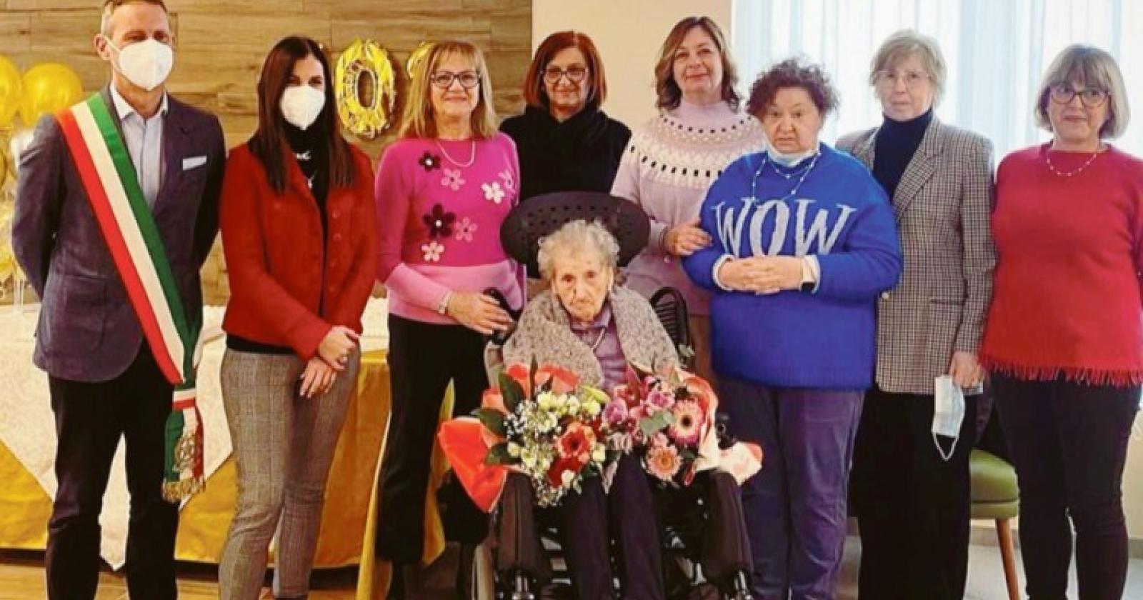 Nonna Elena spegne 102 candeline