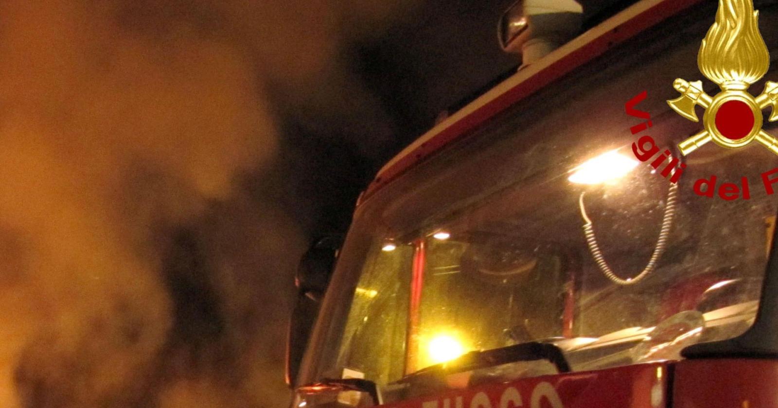 Fiamme in casa, c'è l'ombra di un piromane