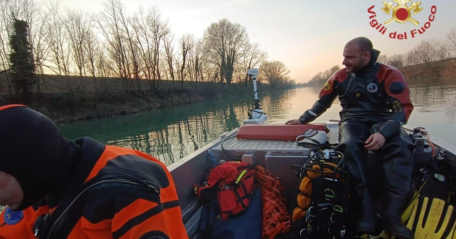Il ladro, scoperto, si lancia nel Brenta: scompare
