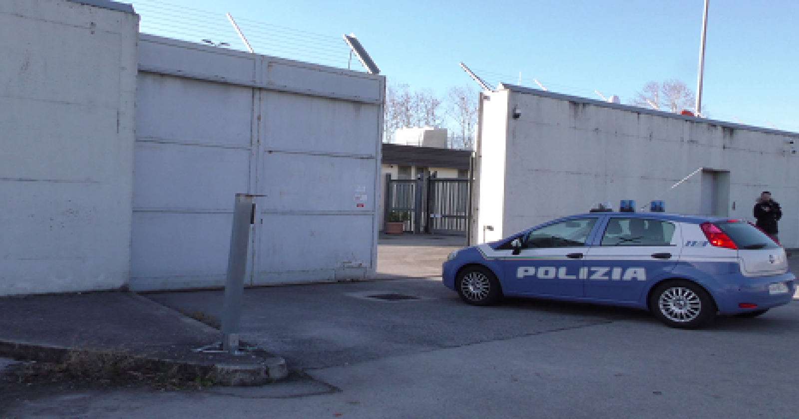 Polizia di Stato, sei stranieri irregolari espulsi