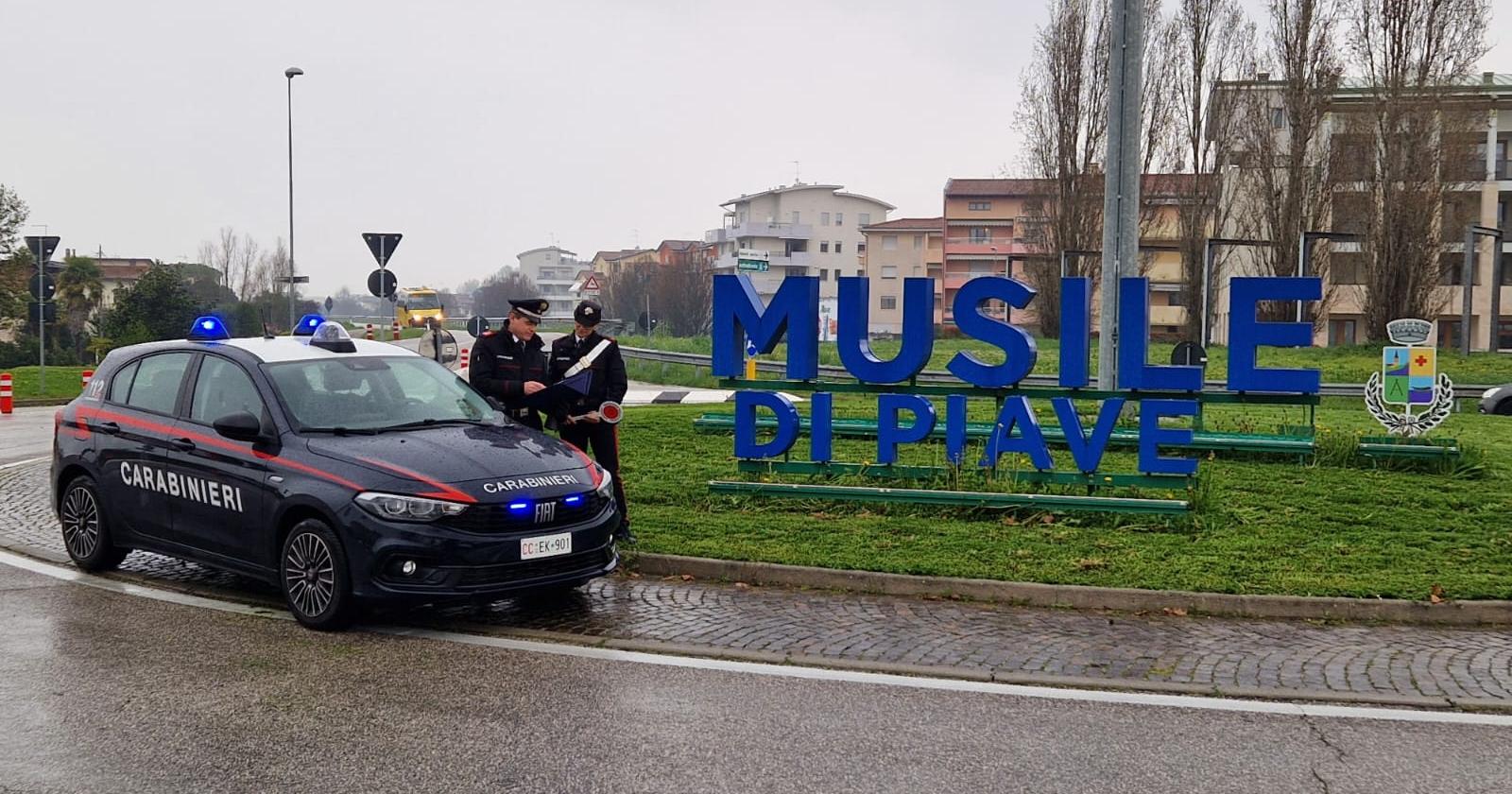 Droga nascosta all'interno del locale, scatta la maxi operazione