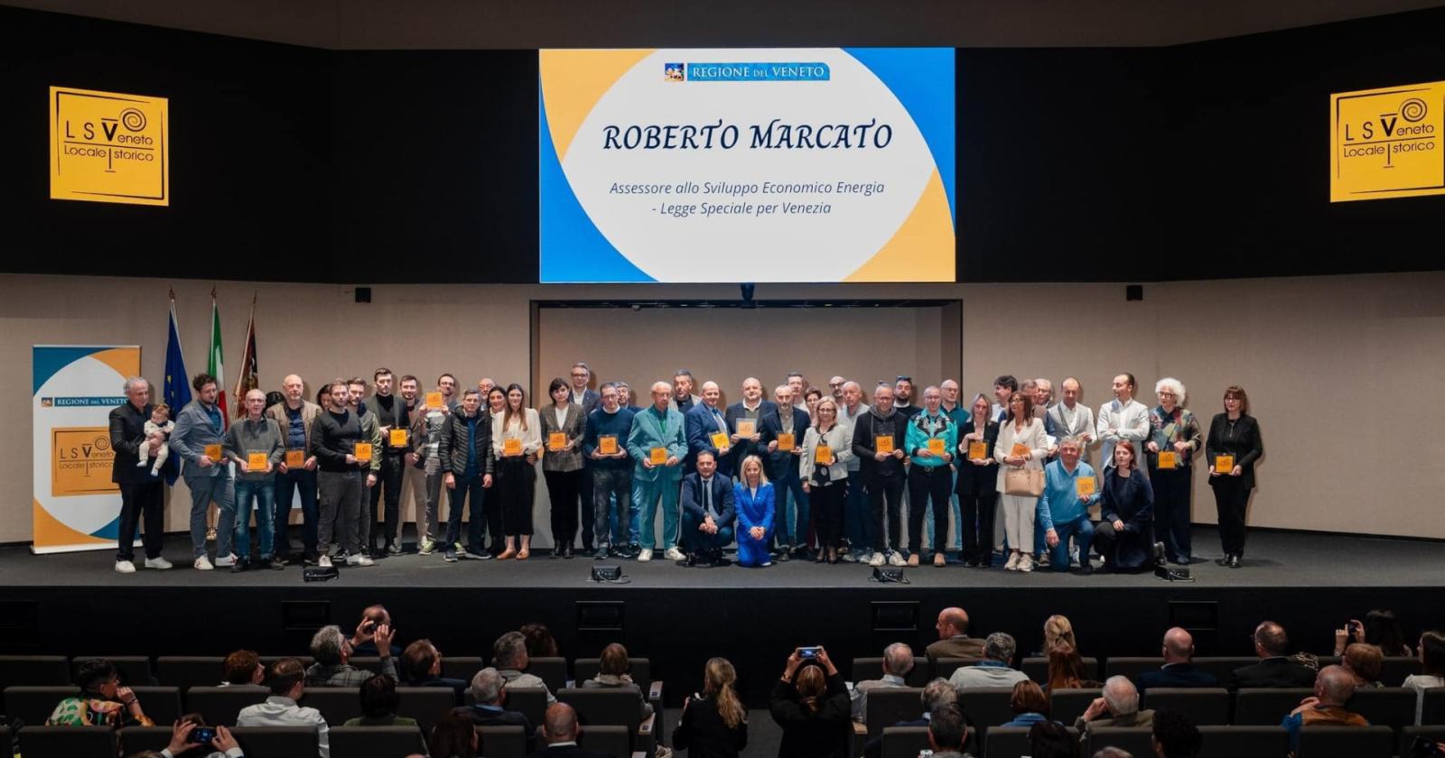 La Regione celebra i commercianti storici 