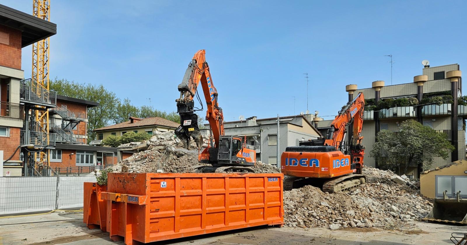 Distretto di via Cappuccina: terminata la demolizione dell'"ex Ced", 