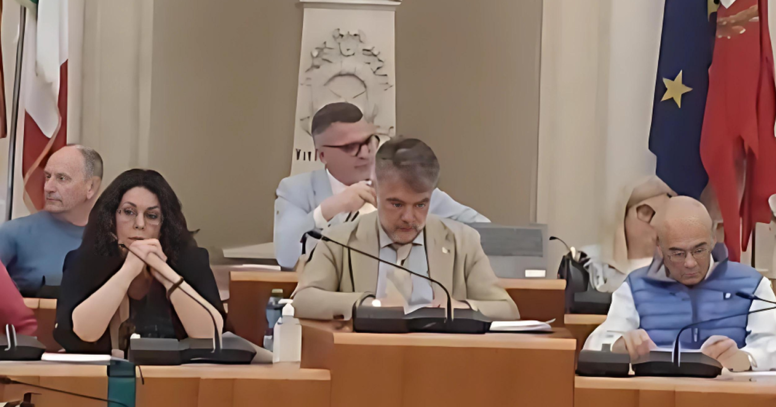 Pioggia di critiche al consiglio comunale