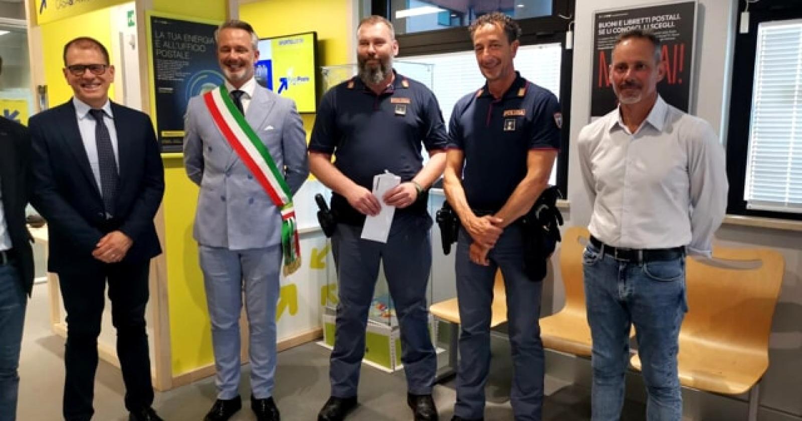 Il passaporto si fa in Posta