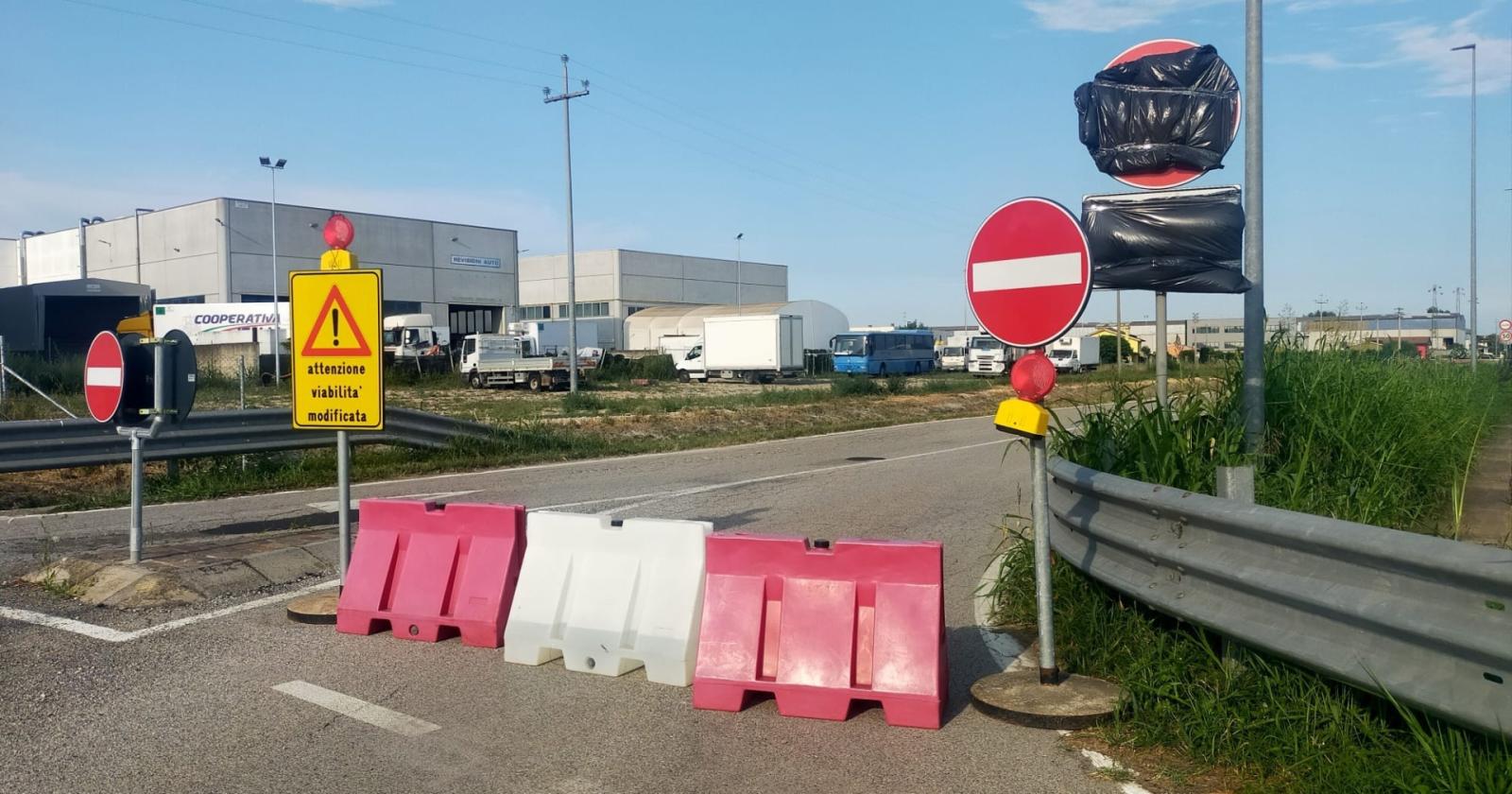 Senso unico, cittadini in attesa