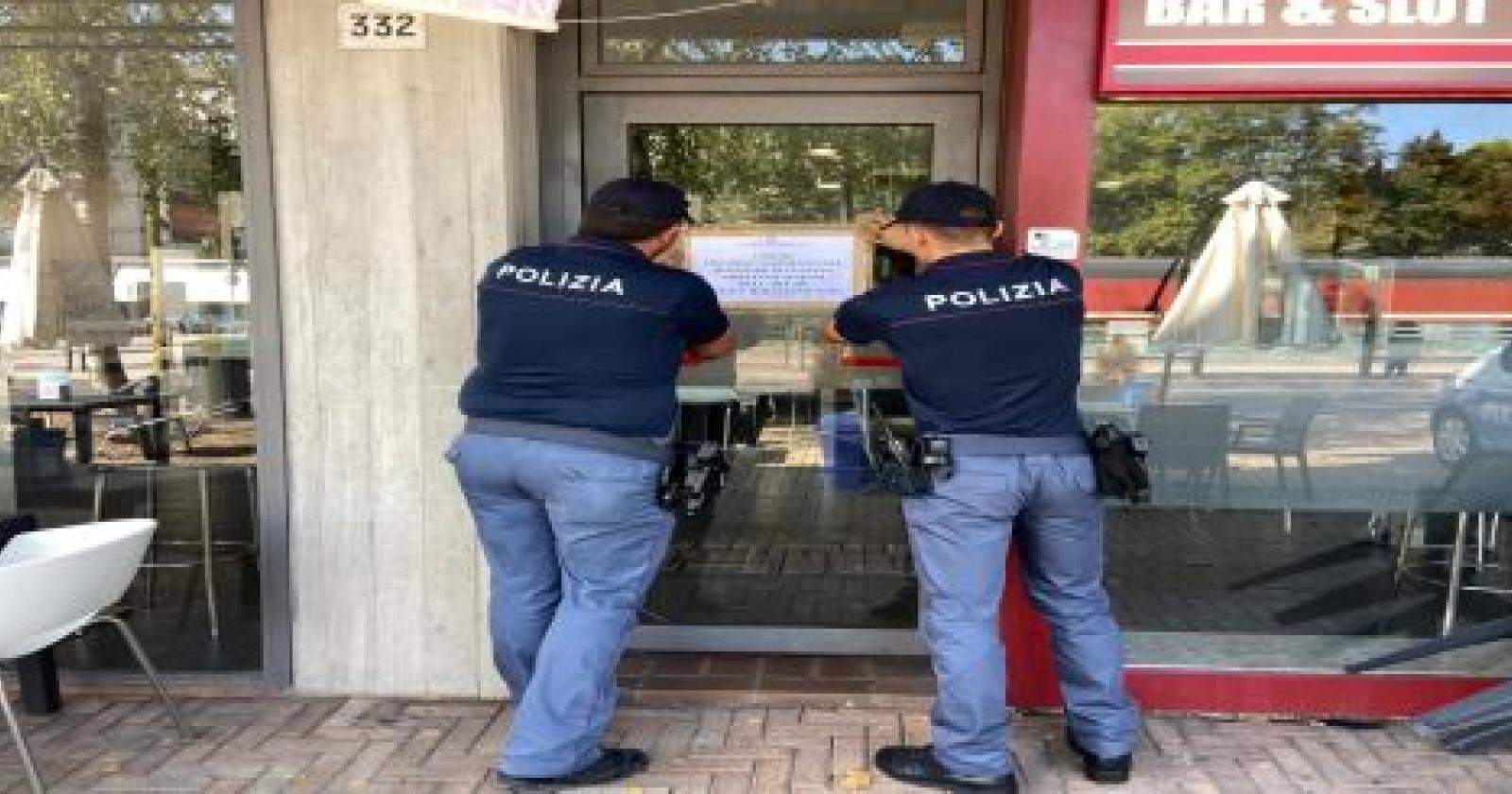 Rissa nel locale, arriva la chiusura