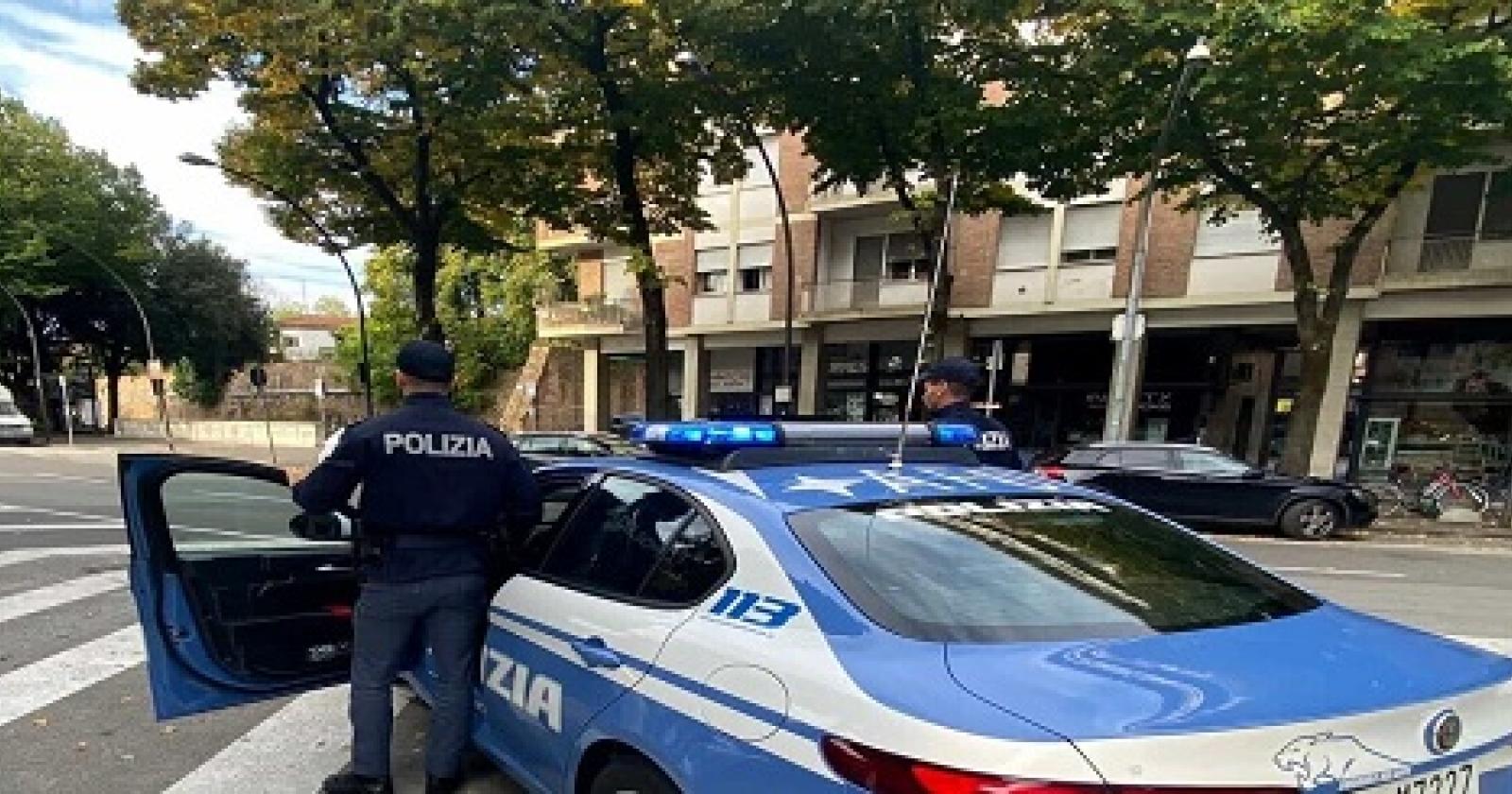 La Polizia di Stato intensifica i controlli: 12 le espulsioni, 7 gli avvisi orali e altrettanti i fogli di via