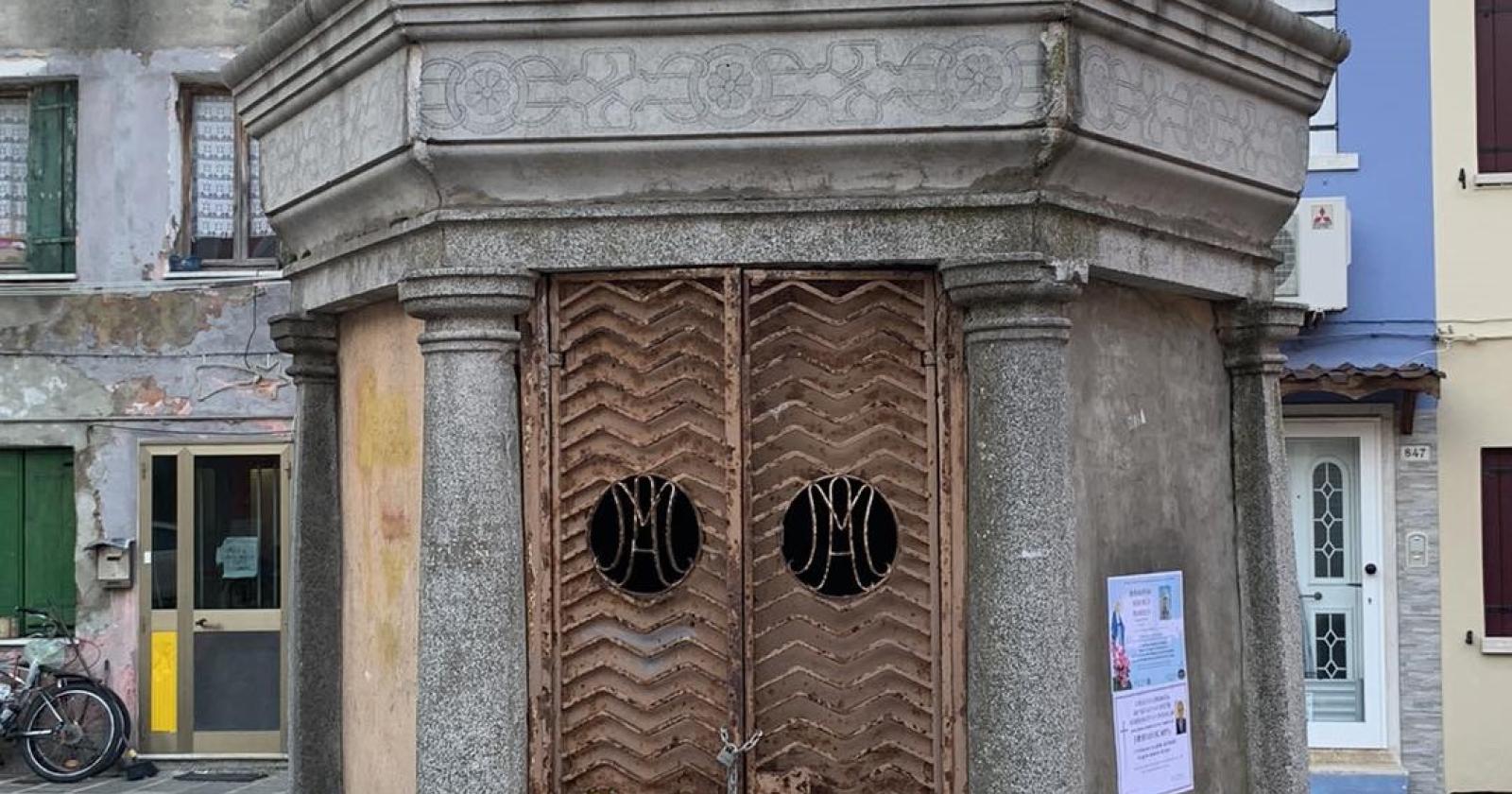 Parte il restauro dei capitelli in città