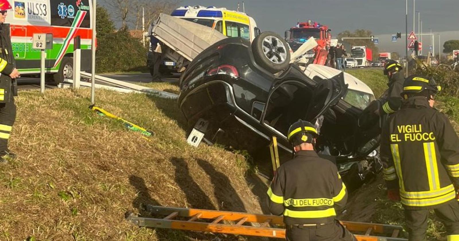 Schianto sulla Romea: coinvolti un suv ed un furgone