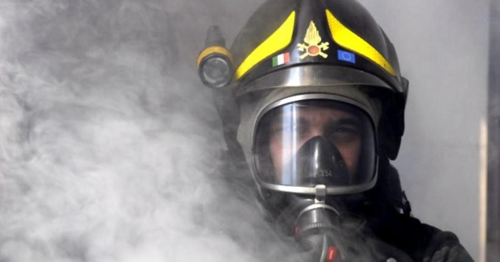 Grave incendio in una abitazione